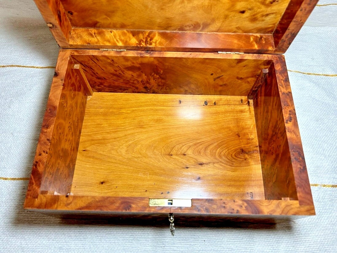 Lockable Thuya Burl Wood Jewelry Box – 10.2" × 7.3" × 5.1" - 12