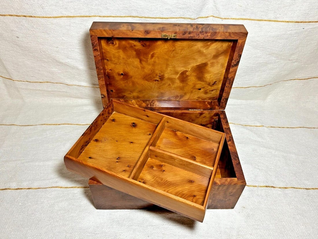Lockable Thuya Burl Wood Jewelry Box – 10.2" × 7.3" × 5.1" - 2