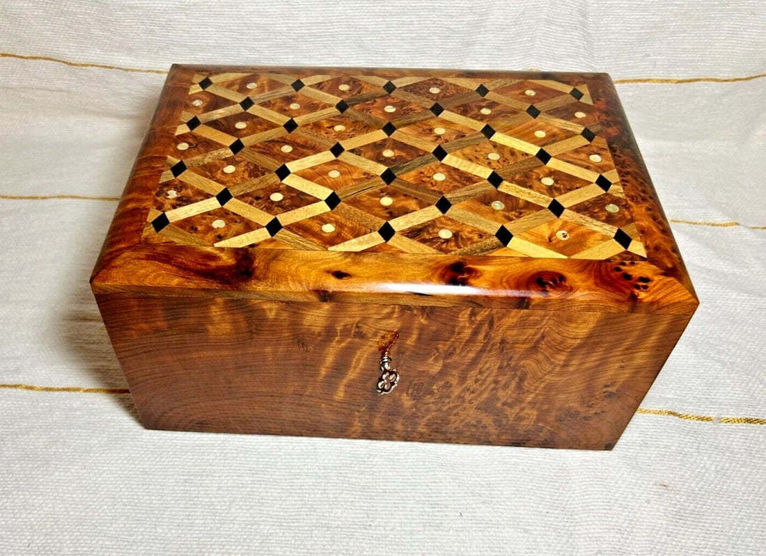 Lockable Thuya Burl Wood Jewelry Box – 10.2" × 7.3" × 5.1" - 4