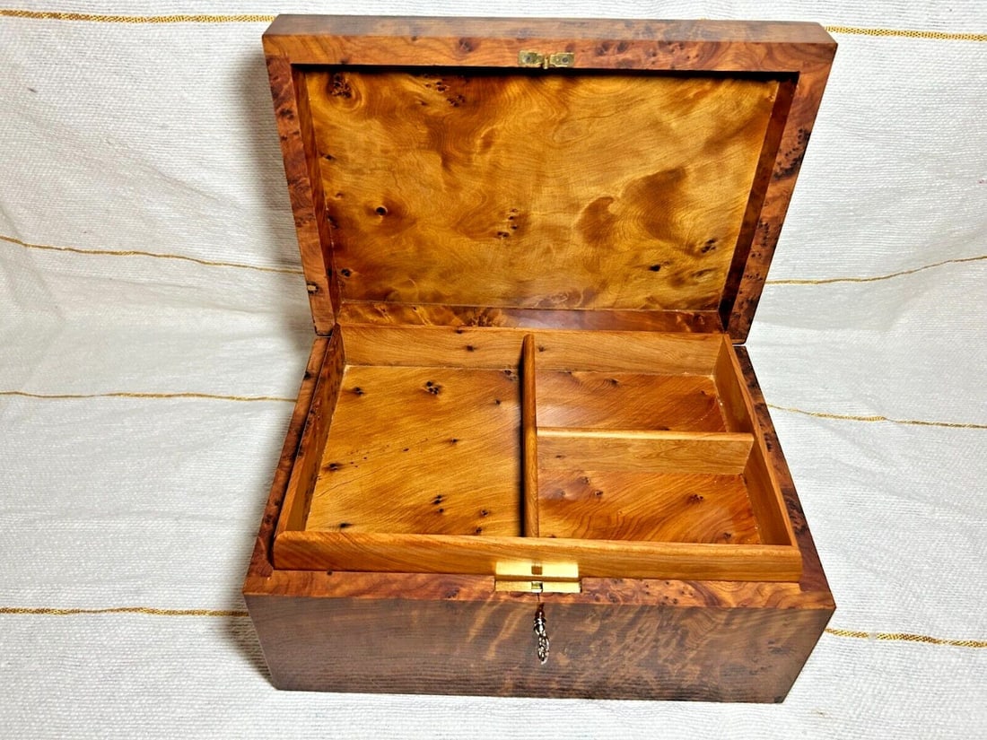 Lockable Thuya Burl Wood Jewelry Box – 10.2" × 7.3" × 5.1" - 9