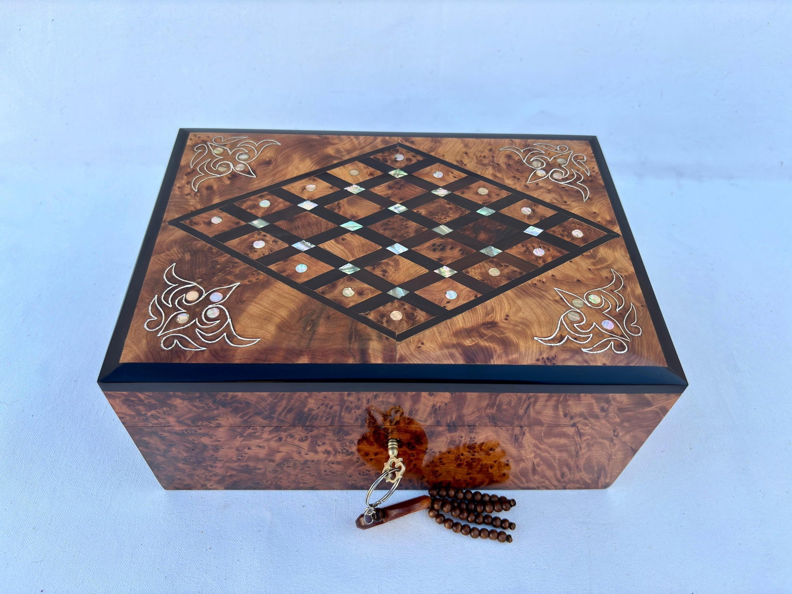 Lockable Thuya Burl Wood Jewelry Box – 10 × 7" - 8