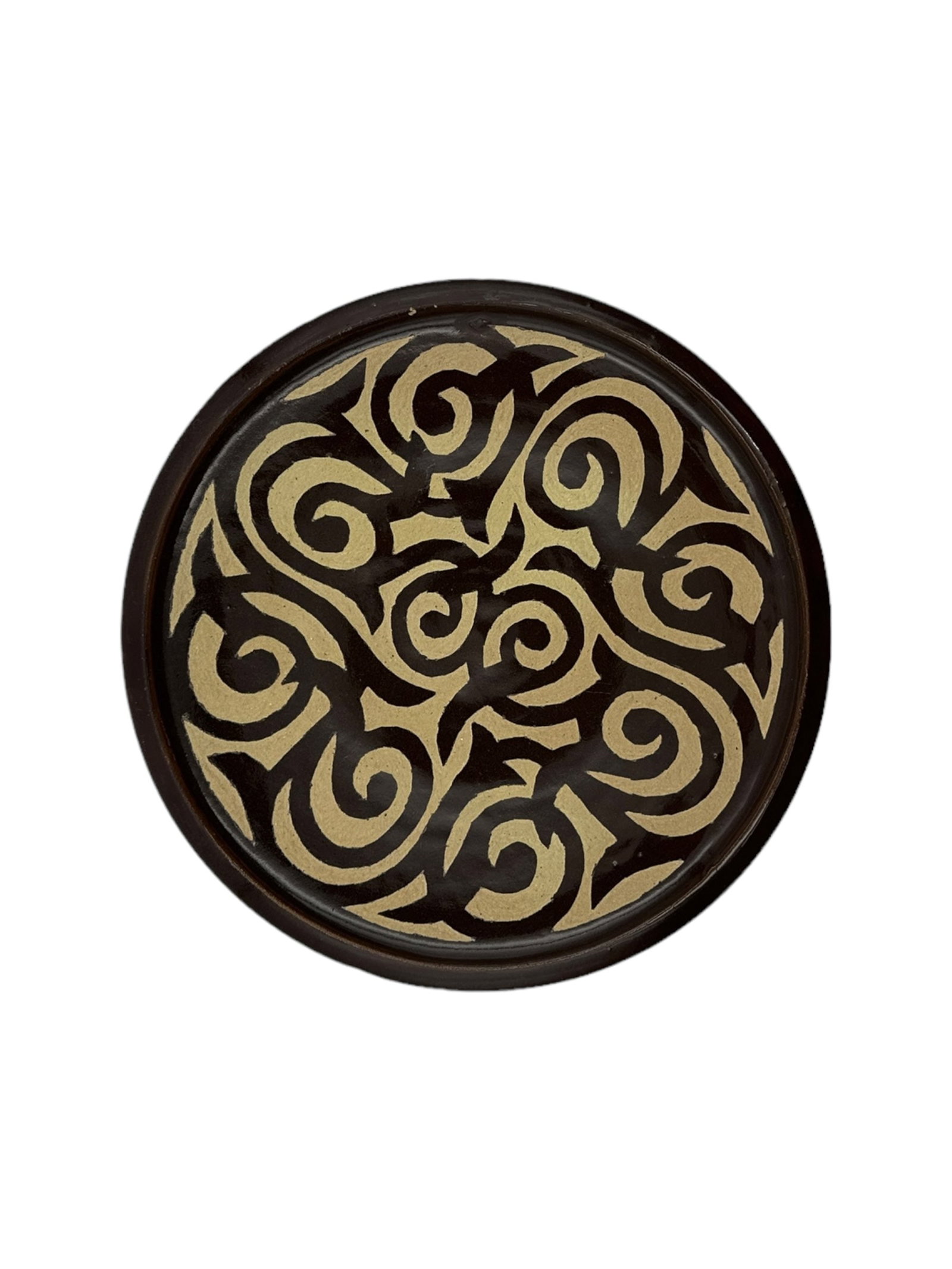 Handcrafted Dark Brown Clay Pottery Plate – Natural Pigments: Chisel Dark Brown Plate Handcrafted Clay Pottery – Natural Pigments and Traditional Craftsmanship is a carefully crafted piece combining practical function with a distinctive, timeless design. Ideal