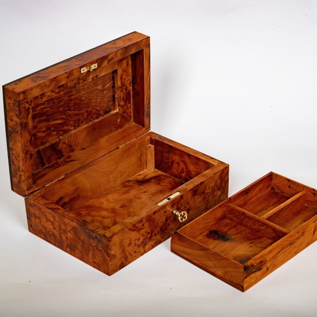 Lockable Thuya Burl Wood Jewelry Box – 8.3" × 5.5" × 3.15" - 5