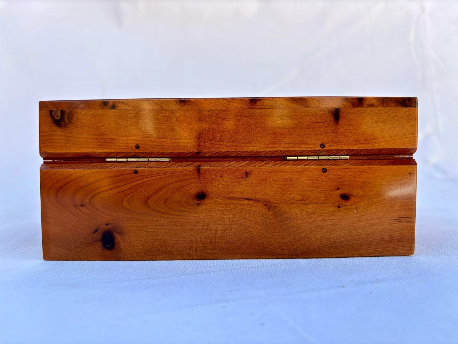 Lockable Thuya Burl Wood Jewelry Box – 7 × 4" - 10