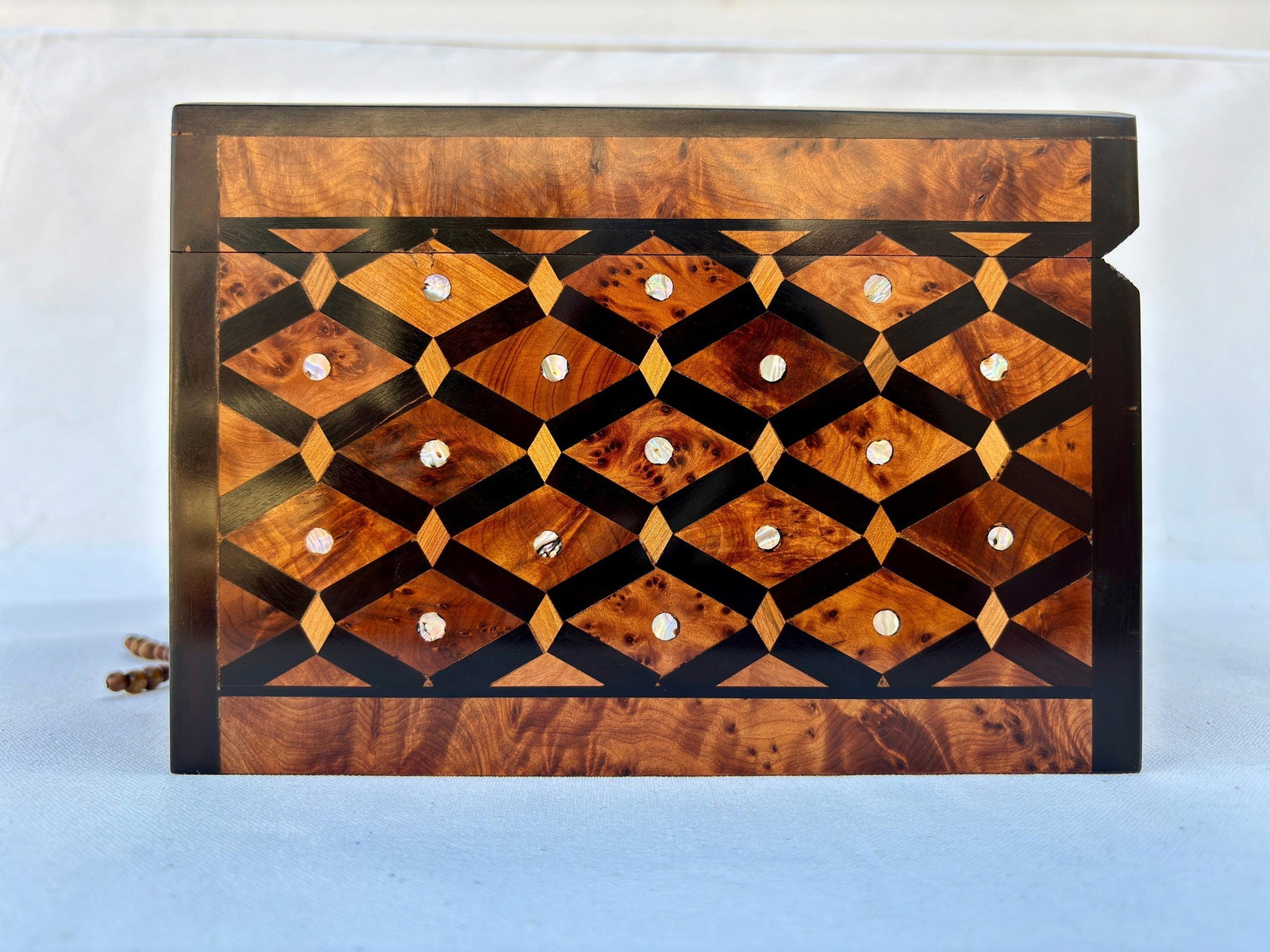 Lockable Thuya Burl Wood Jewelry Box – 12 × 8" - 4
