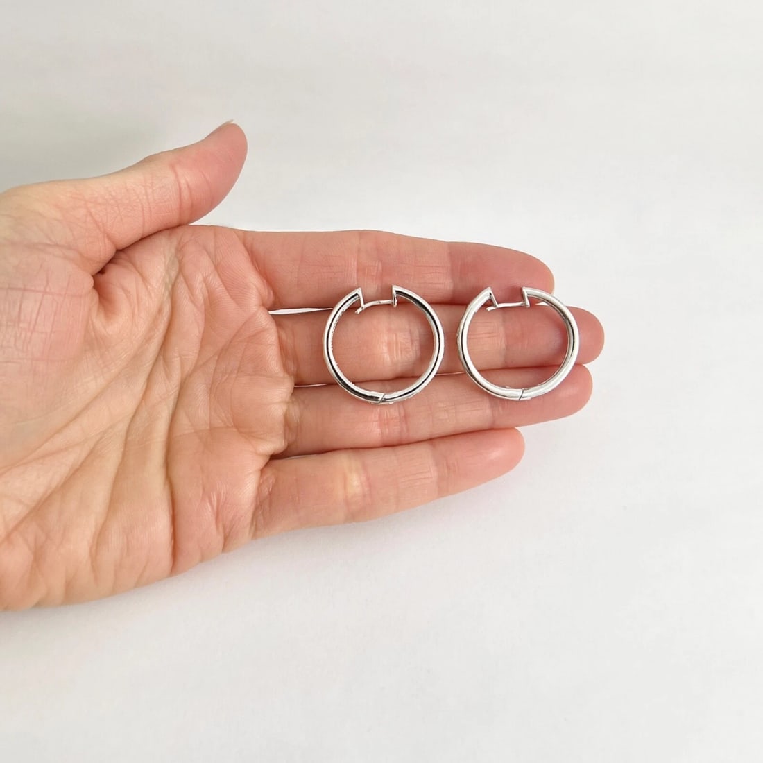 Pave Diamond Inside-Out Hoop Earrings 14K White Gold, 1 Inch, .70 CTW - 3