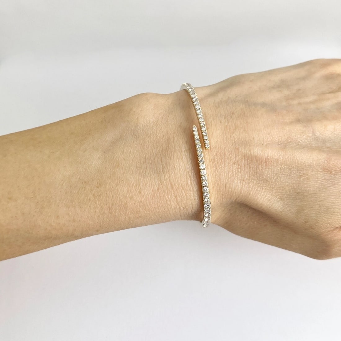 Bypass Claw Diamond Bangle Bracelet 14K Yellow Gold, 1.55 CTW - 3