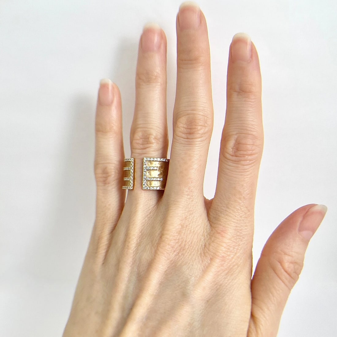 Italian Wide Hammered Diamond Split Open Ring 18K Yellow Gold, .54 CTW - 3