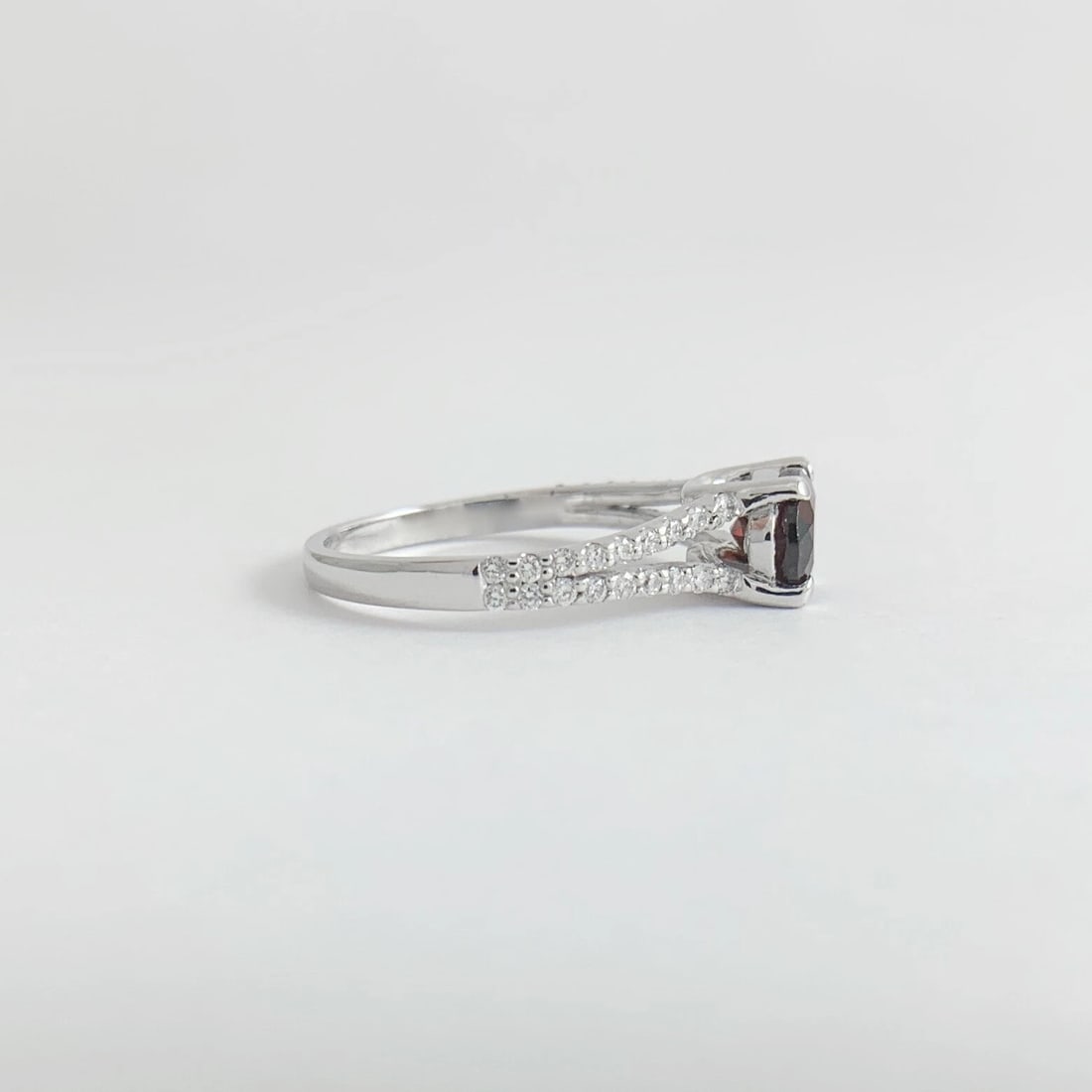 Oval Garnet Diamond Split Shank Statement Ring 14K White Gold, 2.10 CTW, 2.95 Gr - 8