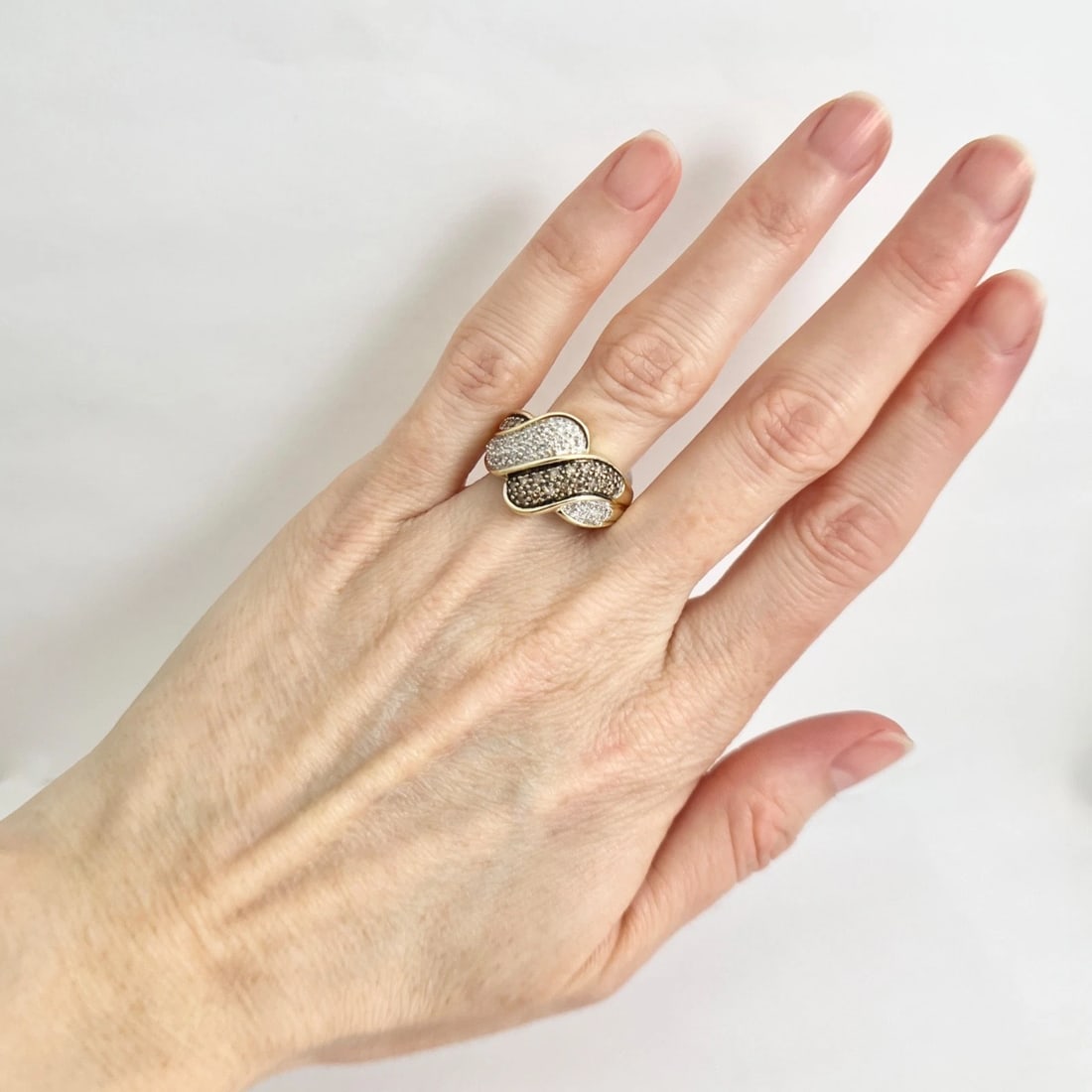 Cognac and White Diamond Cocktail Statement Ring 14K Yellow Gold, 5.36 Grams - 3