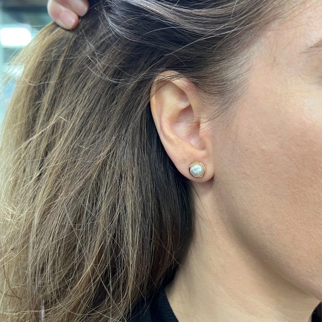 Baroque Pearl Bezel Stud Earrings 14K Yellow Gold, 2.30 Grams - 4