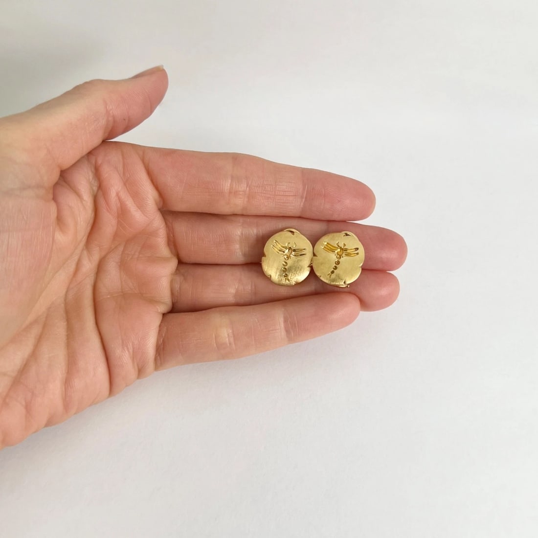 Tiffany & Co. Italian Dragonfly Drop Stud Earrings 18K Yellow Gold, 10.56 Grams - 2