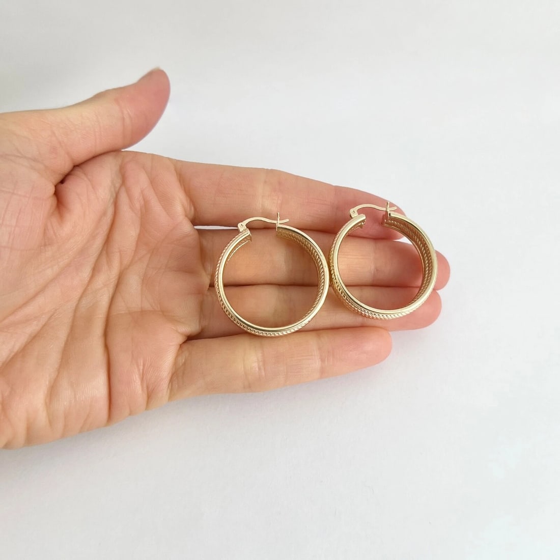 Wide Textured Twisted Rope Hoop Earrings 14K Yellow Gold, 1.2 Inches, 8.26 Grams - 4