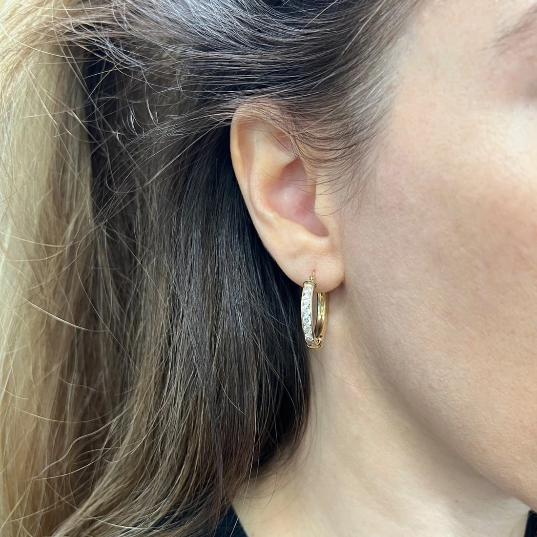 CZ Cubic Zirconia Hoop Earrings 14K Yellow Gold, 1 Inch, 4.74 Gr - 3