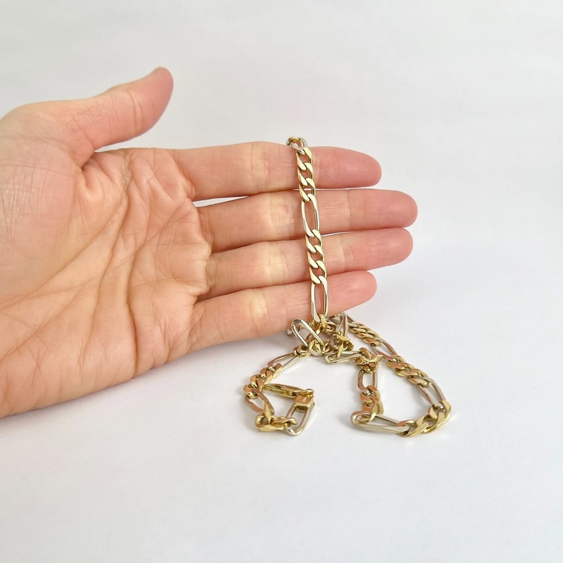 Italian Two-Tone Figaro Chain Necklace 18K Yellow Gold 20 Inch, 5.2 mm, 31.74 Gr - 5