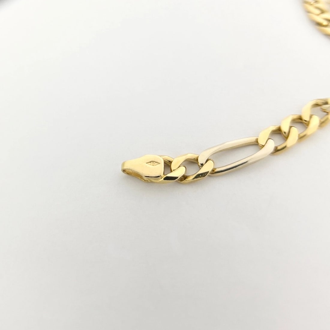 Italian Two-Tone Figaro Chain Necklace 18K Yellow Gold 20 Inch, 5.2 mm, 31.74 Gr - 7