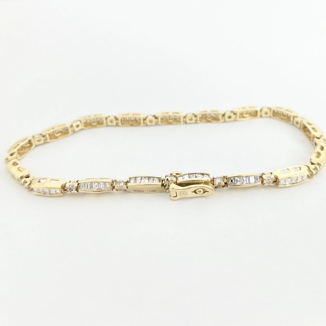 Estate Baguette Round Diamond Tennis Bracelet 14K Yellow Gold, 2.15 CTW, 9.44 Gr - 6