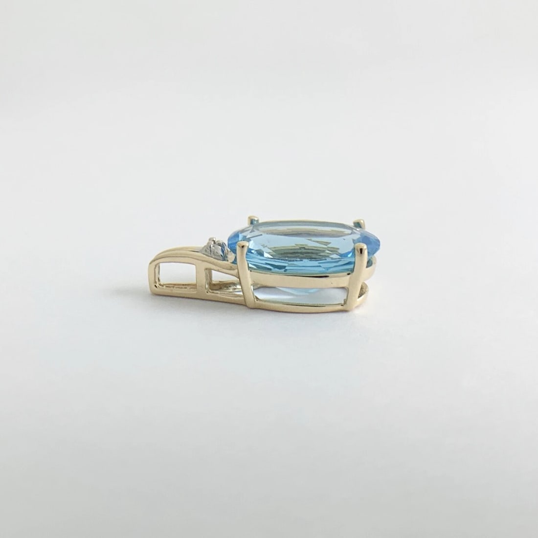 Oval Swiss Blue Topaz Diamond Gemstone Necklace Pendant 14K Yellow Gold, 2.90 Gr - 6