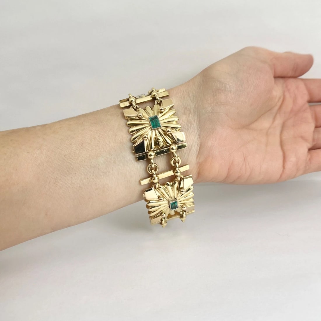 Antique Art Deco Green Emerald Square Link Bracelet 18K Yellow Gold, 92.51 Grams - 5