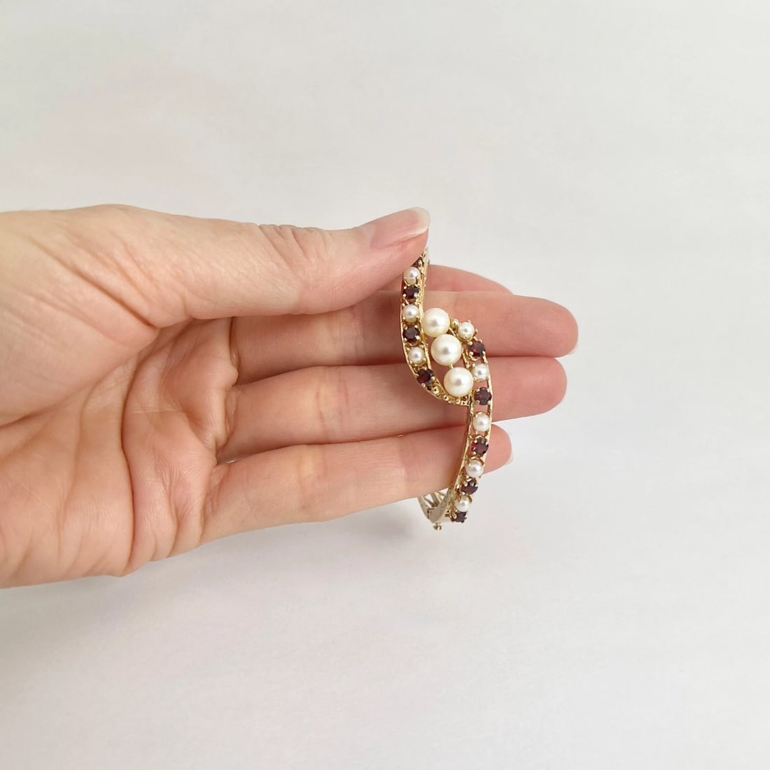 Vintage 1940's Pearl Garnet Filigree Bangle Bracelet 12K Yellow Gold, 13.17 Gram - 2