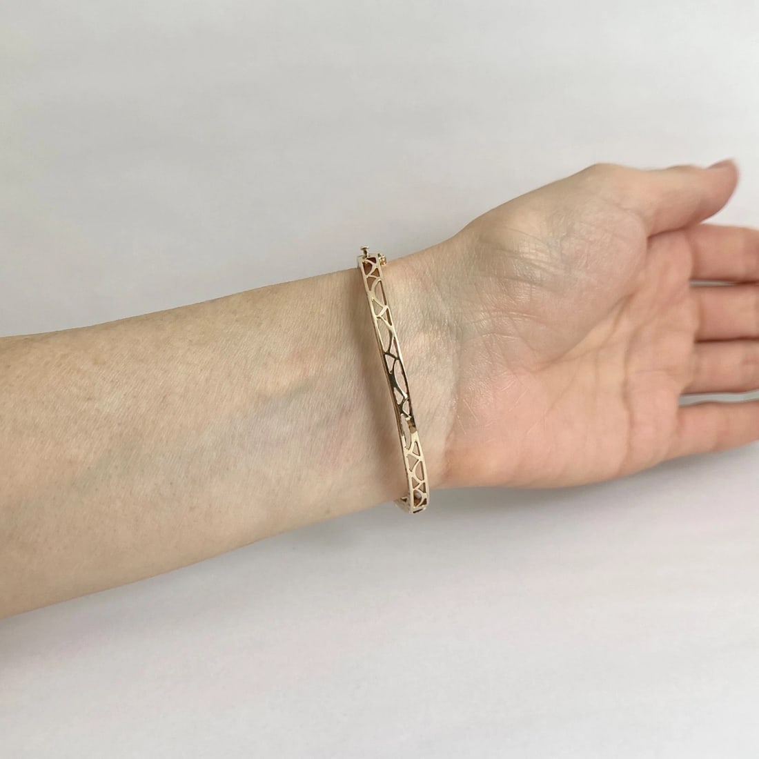 Vintage 1940's Pearl Garnet Filigree Bangle Bracelet 12K Yellow Gold, 13.17 Gram - 5