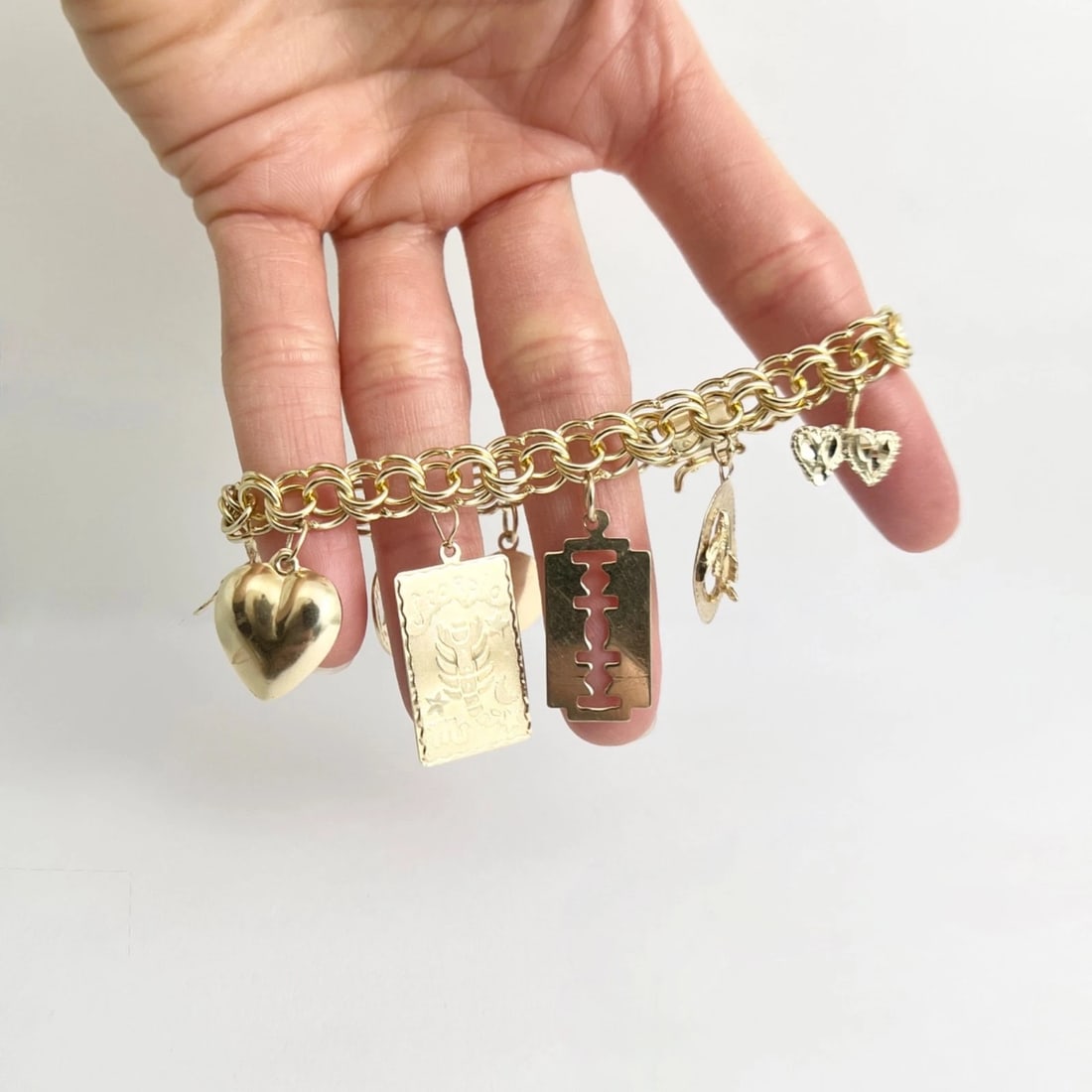 Vintage Scorpio Libra Italian Horn Charm Bracelet 14K Yellow Gold, 22.88 Grams - 5