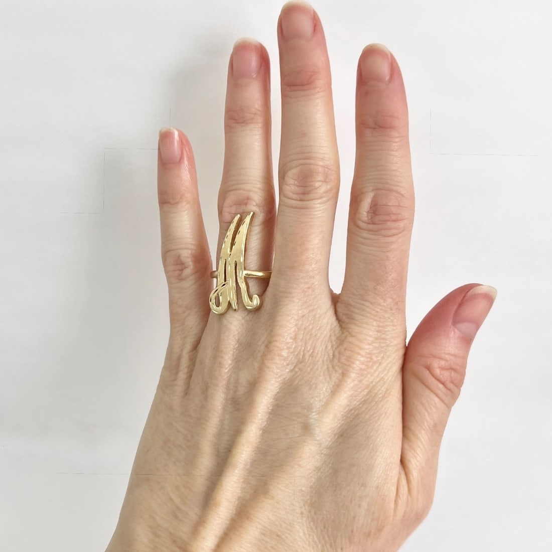 Vintage 1980's Letter M Initial Ring 14K Yellow Gold, 4.44 Grams - 2