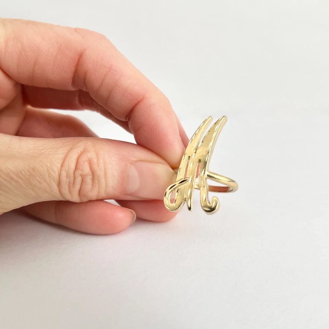 Vintage 1980's Letter M Initial Ring 14K Yellow Gold, 4.44 Grams - 8