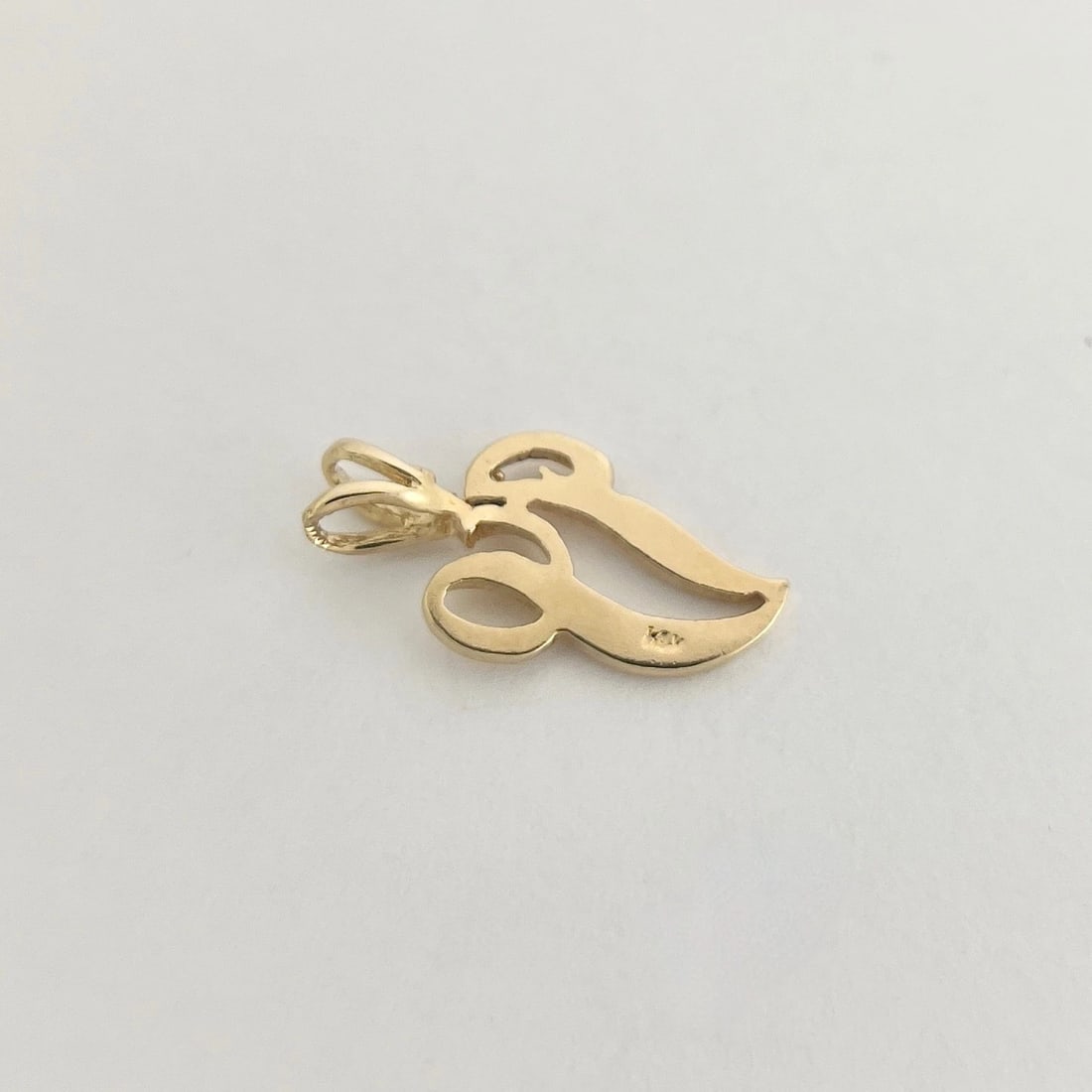 Vintage Letter V Initial Necklace Pendant Charm 14K Yellow Gold, 1.14 Grams - 6