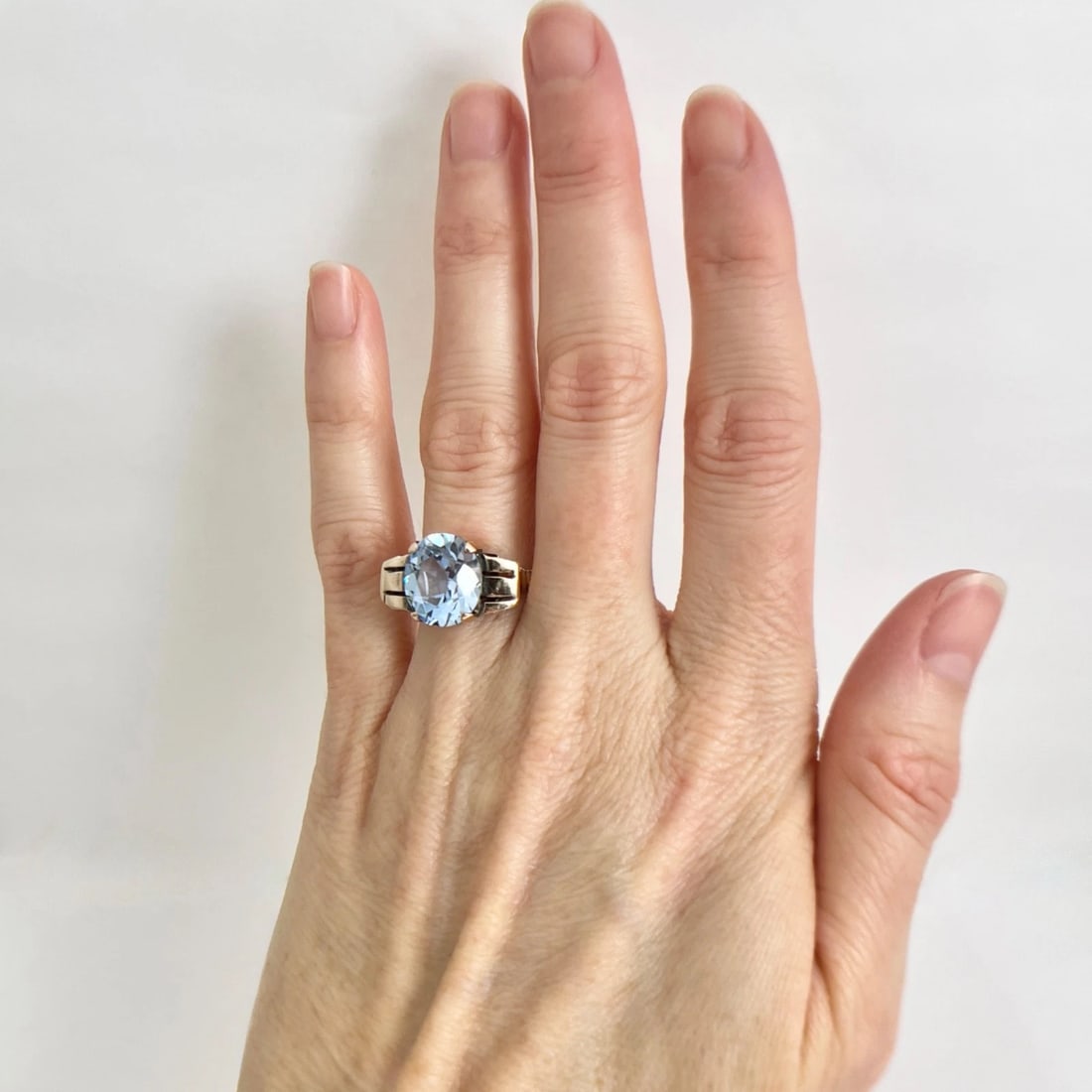 Vintage 1940's Oval Blue Spinel Gemstone Cocktail Ring 10K Yellow Gold, 3.61 Gr - 2