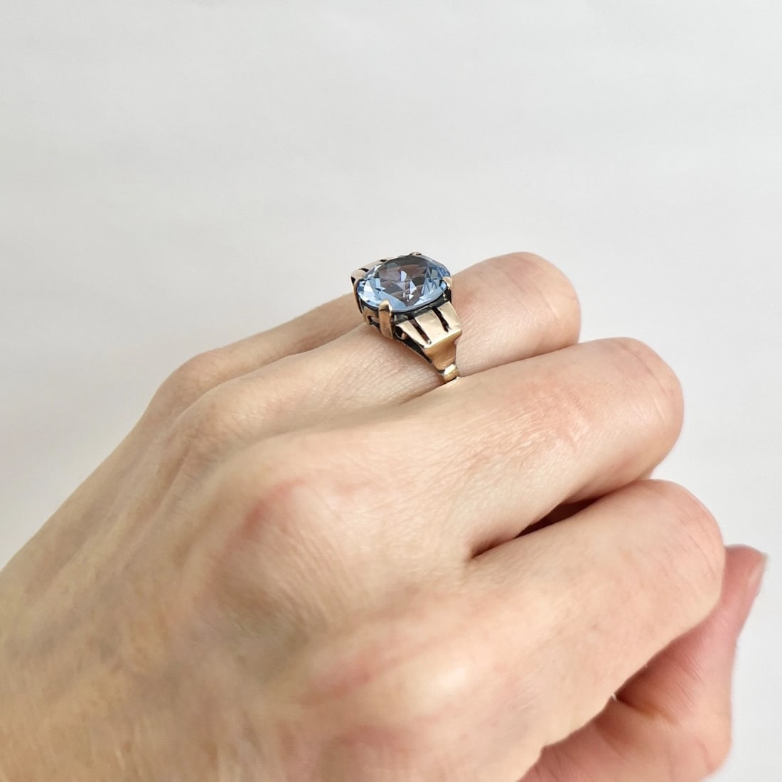 Vintage 1940's Oval Blue Spinel Gemstone Cocktail Ring 10K Yellow Gold, 3.61 Gr - 3