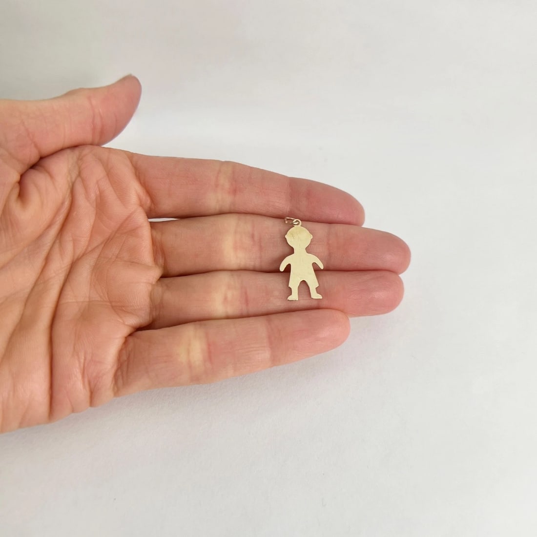 Vintage 1980's Matthew Boy Name Charm Pendant 14K Yellow Gold, .35 Grams - 6