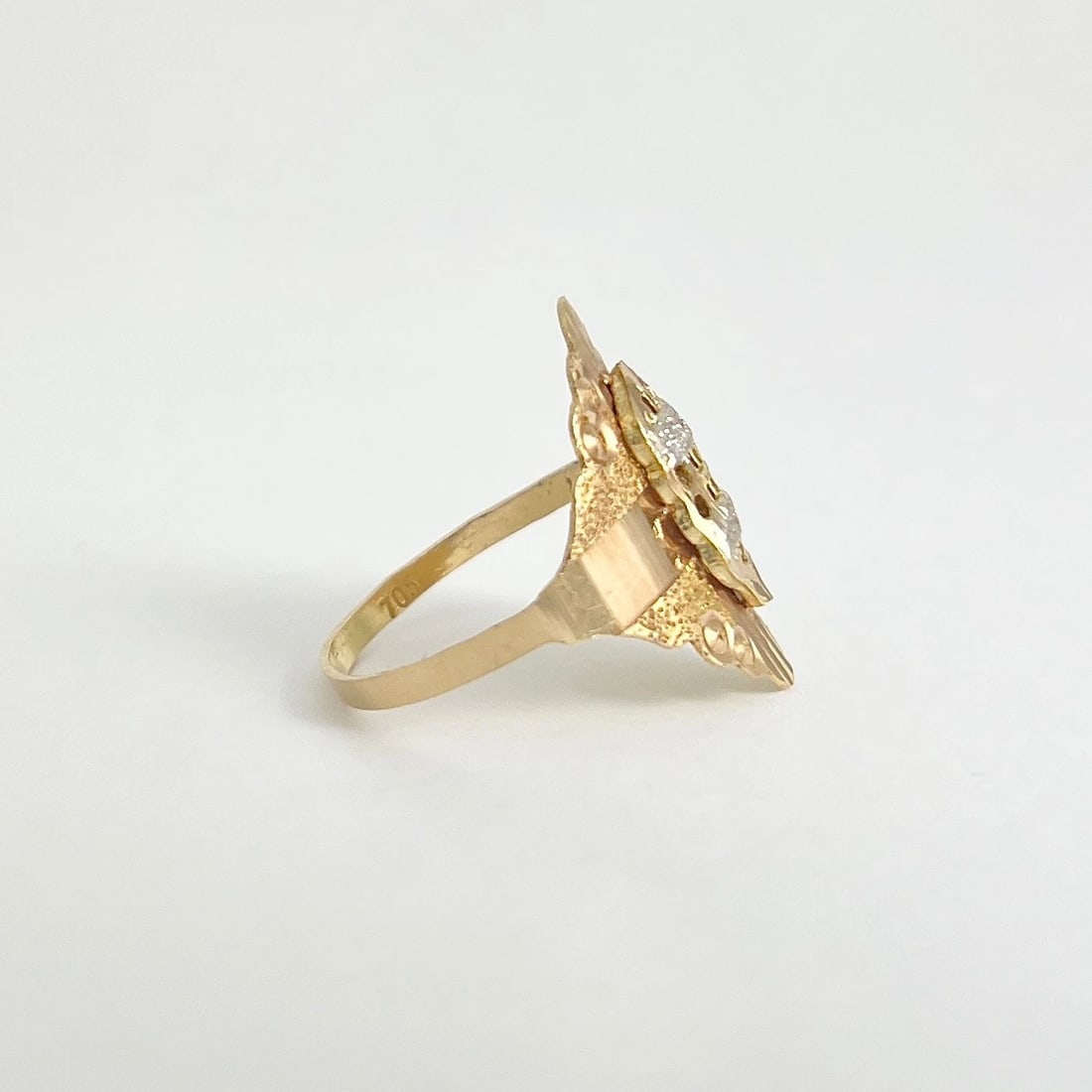 Vintage Filigree Textured Statement Ring 15K Yellow Gold, 2.10 Grams - 5