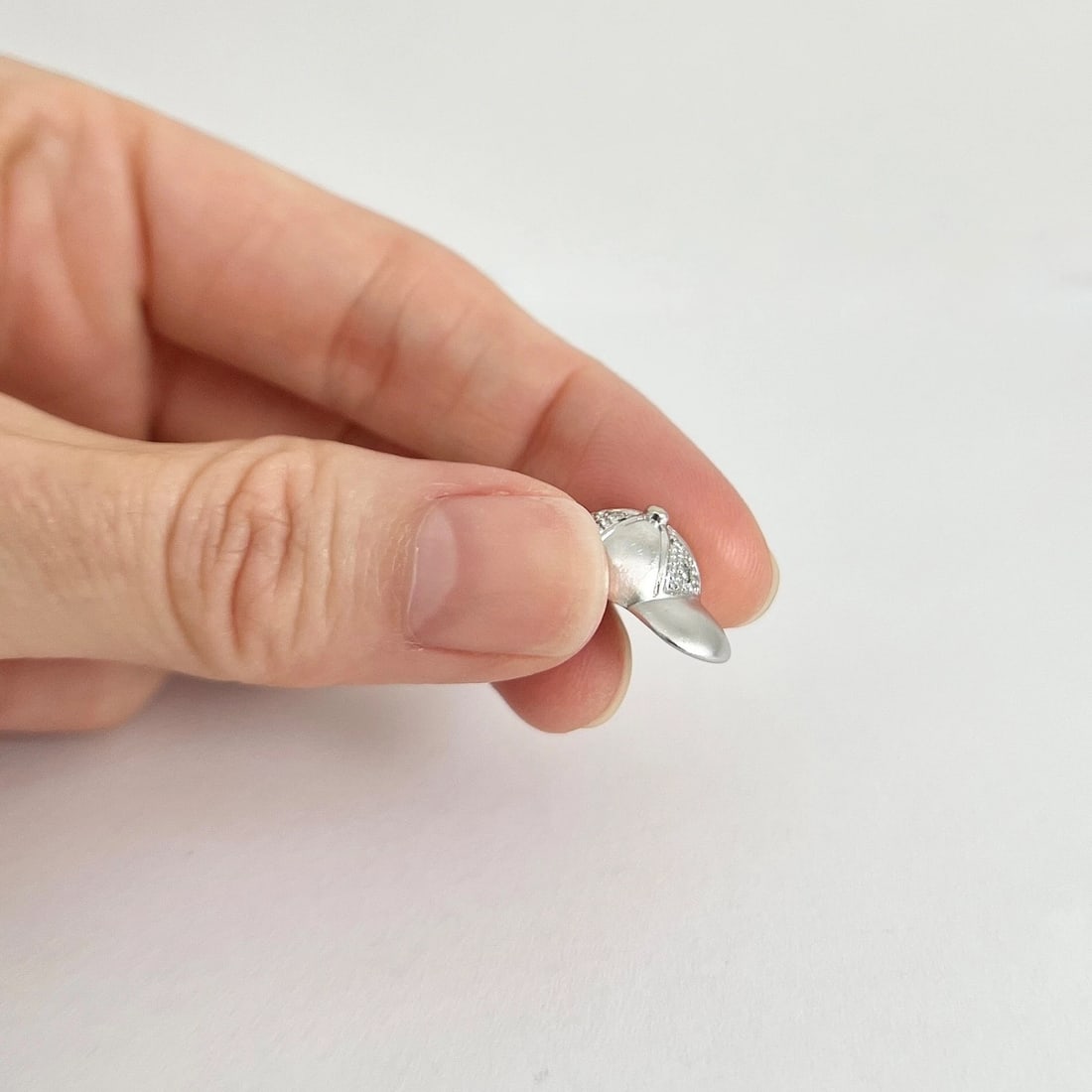 Vintage Diamond Ball Cap Hat Charm 14K White Gold, 1.88 Grams - 4