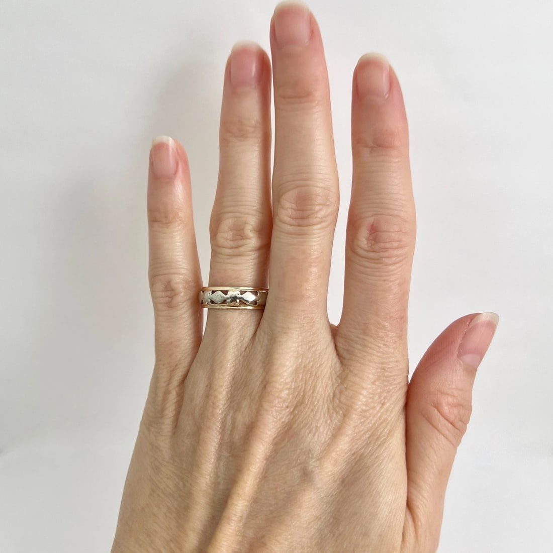 Vintage 1930's 1940's Two-Tone Wedding Band Ring 14K Yellow Gold, 1.97 Grams - 2