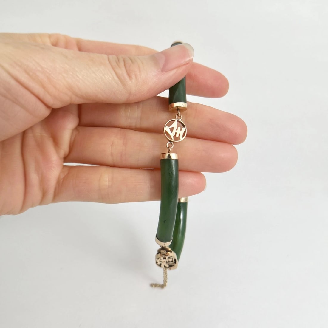 Vintage 1970's Green Jade Chinese Symbol Bracelet 10K Yellow Gold, 17.12 Grams - 3