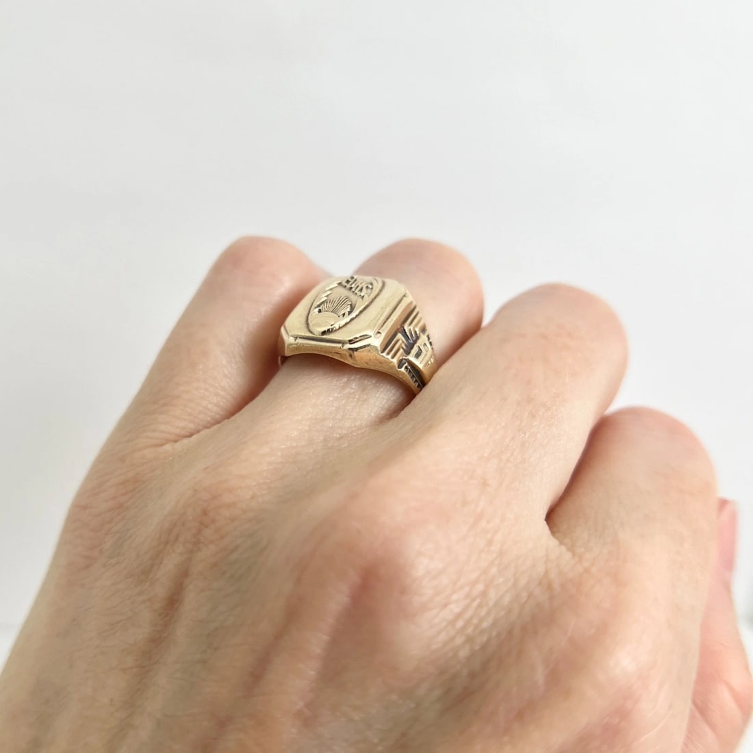 Vintage 1956 EDHS Class Ring 10K Yellow Gold, 7.54 Grams - 4