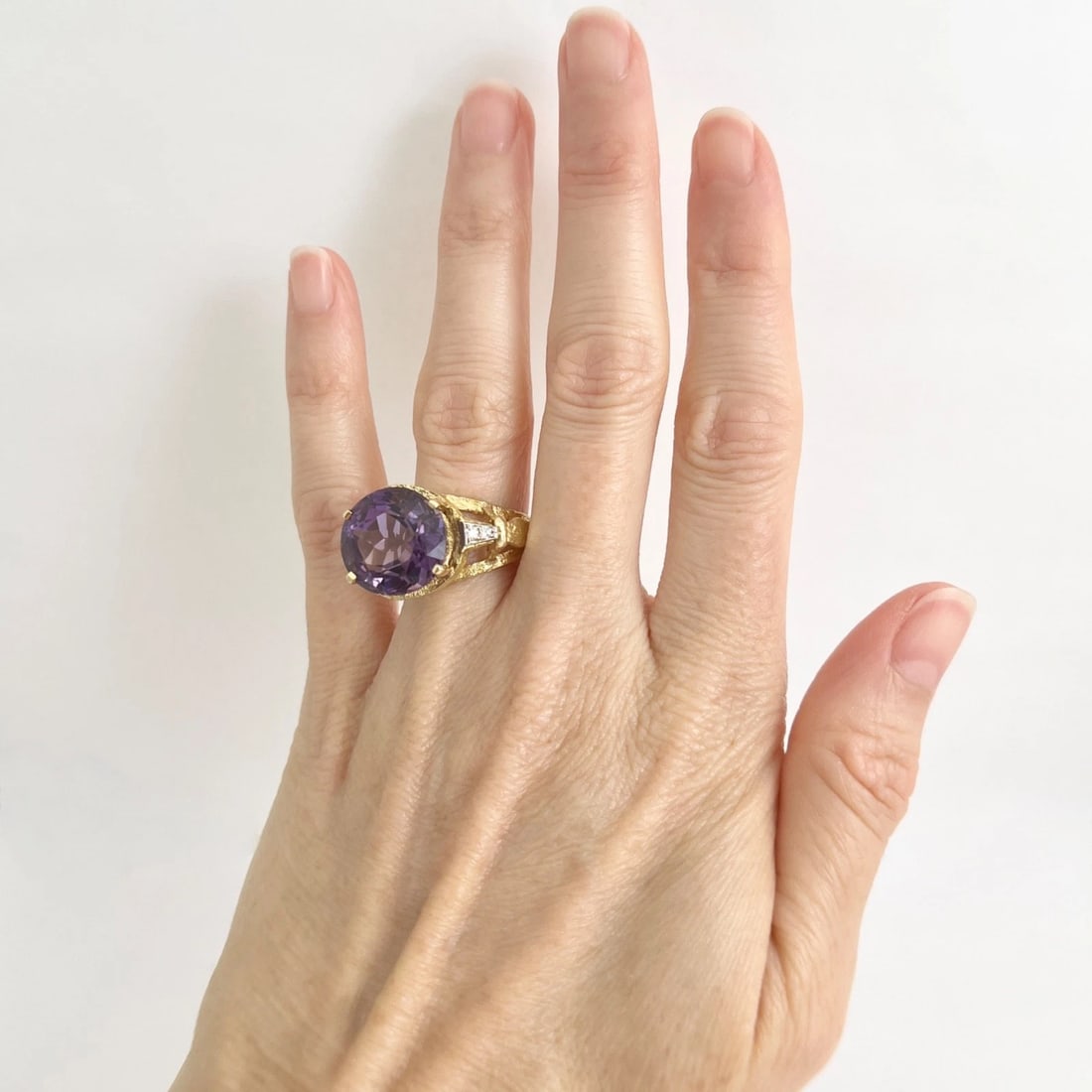 Vintage 1960's Purple Amethyst Diamond Cocktail Ring 18K Yellow Gold, 8.68 Grams - 2