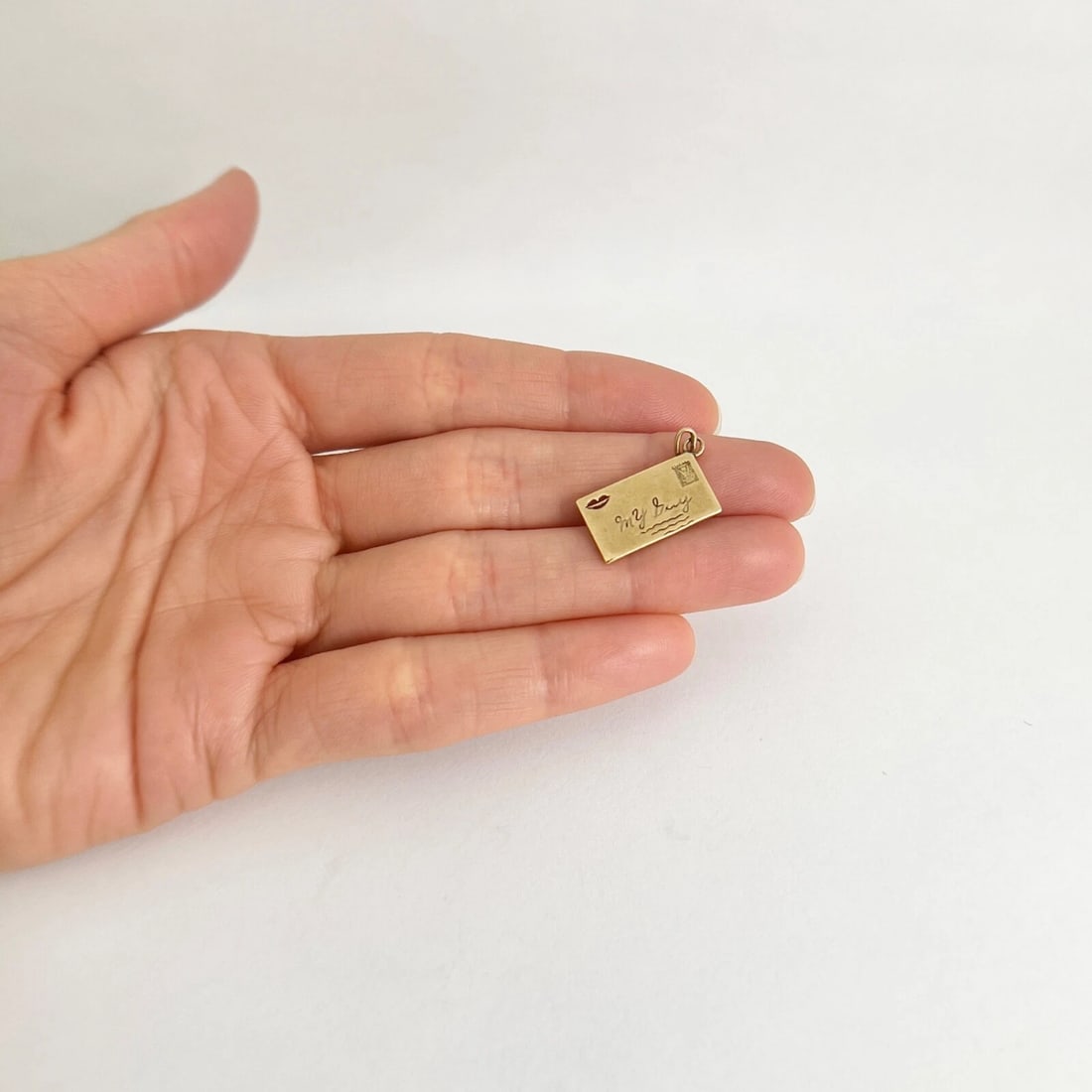 Vintage 1950's My Guy Love Letter Kiss Lips Charm 14K Yellow Gold, 2.70 Grams - 4