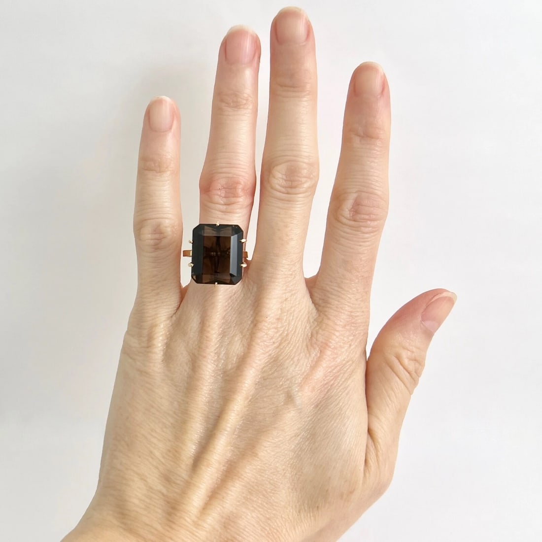 Vintage Brown Quartz Gemstone Cocktail Ring 18K Yellow Gold, 5.01 Grams - 2