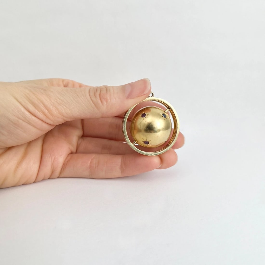 Vintage 1960's Sapphire Spinning Ball Orb Charm Pendant 14K Yellow Gold 14.85 Gr - 2