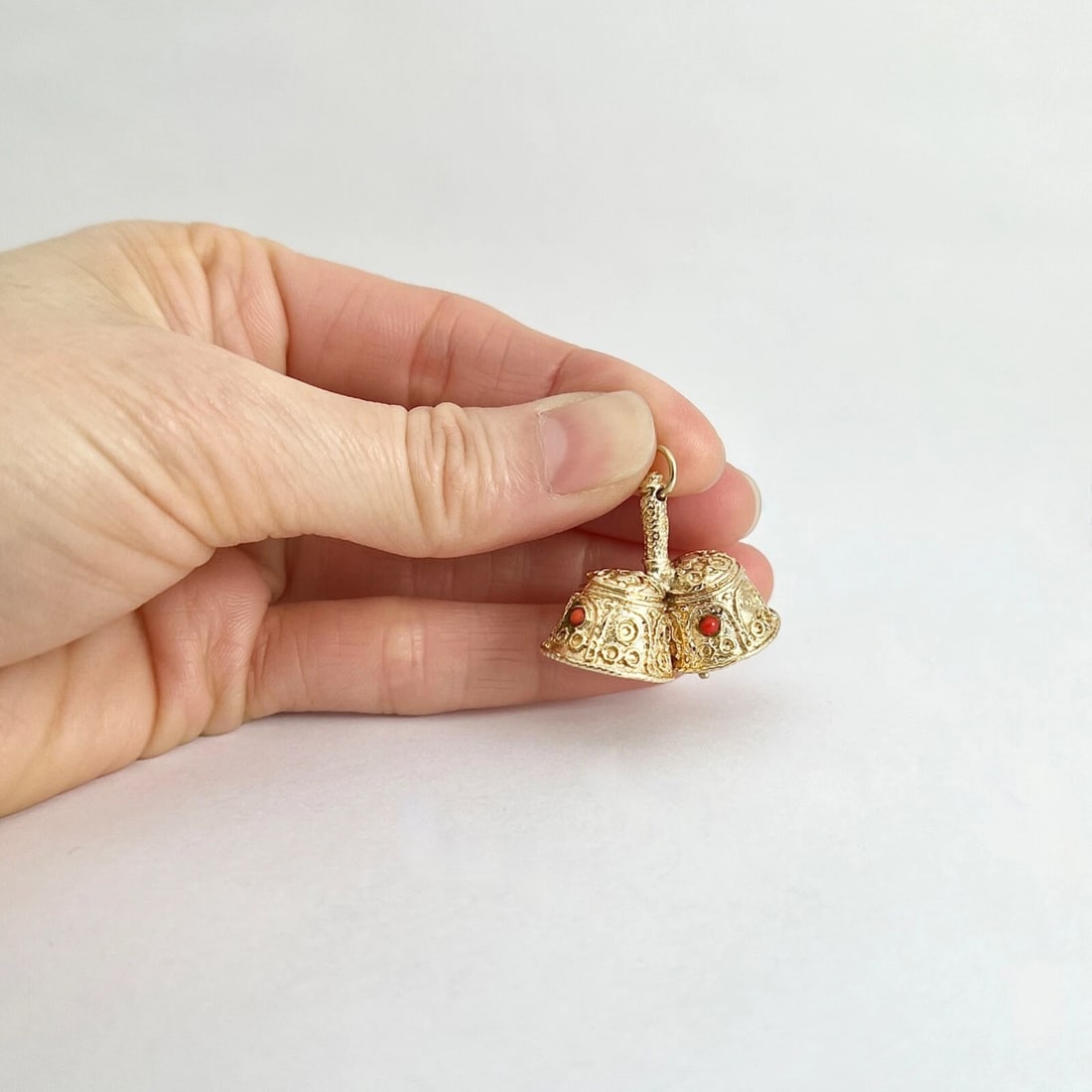 Vintage 1960's Pearl Coral Two Wedding Bells Charm 14K Yellow Gold, 10.86 Grams - 4