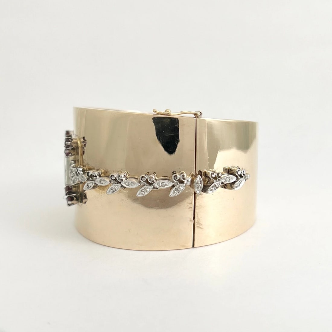 Vintage Elgin 1950's Wide Bangle Diamond Ruby Watch 14K Yellow Gold, 72.54 Grams - 9