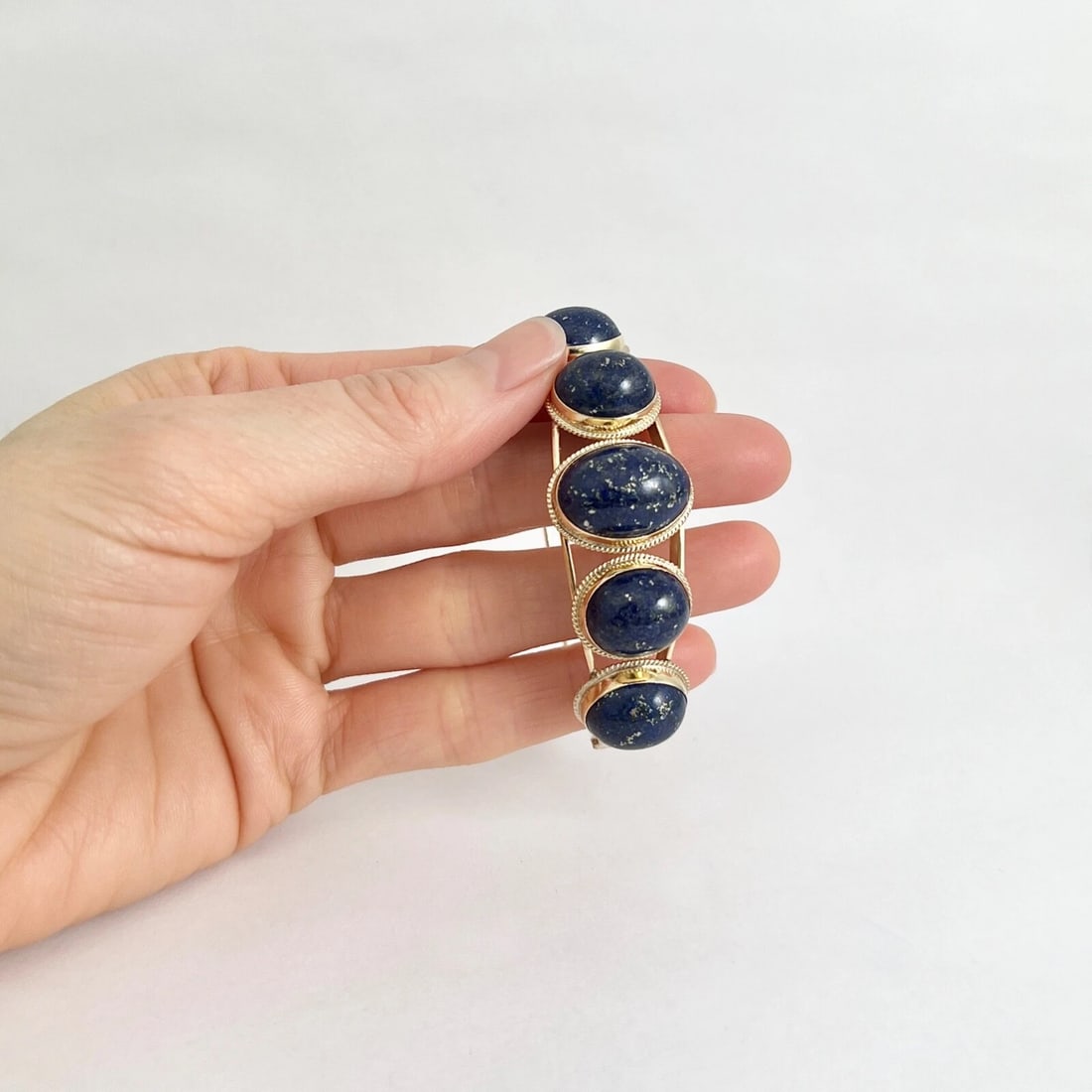 Vintage 1960's Oval Blue Lapis Lazuli Bangle Bracelet 12K Yellow Gold, 28.20 Gr - 2