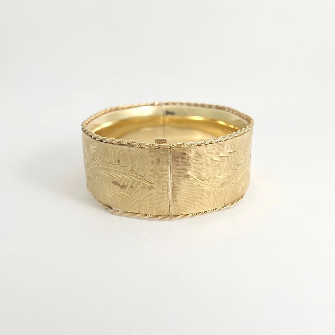 Vintage 1950's Wide Etched Rope Edge Bangle Bracelet 14K Yellow Gold, 34.66 Gram - 9
