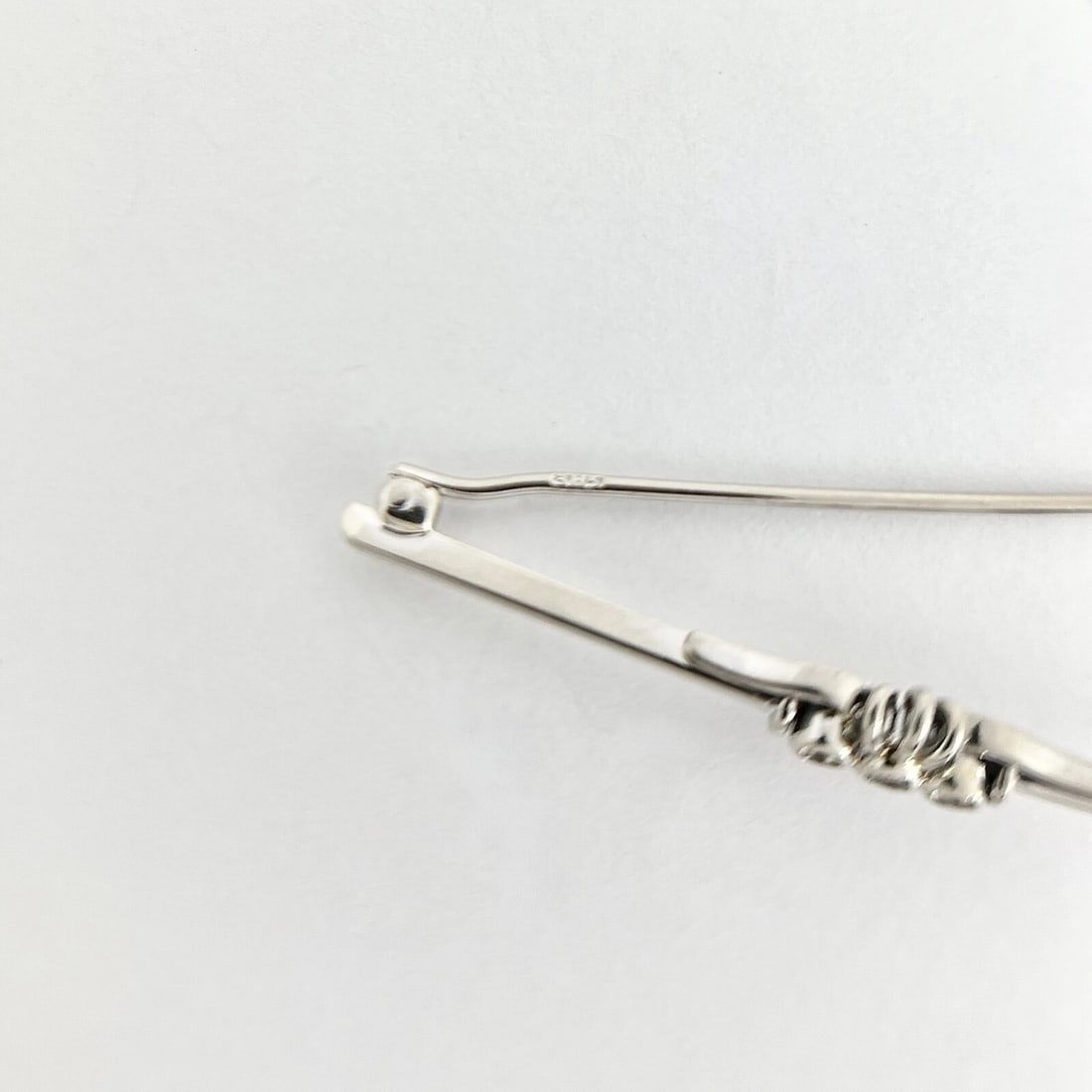 Antique Art Deco Long Filigree Brooch Pin 14K White Gold, 3.62 Grams - 9