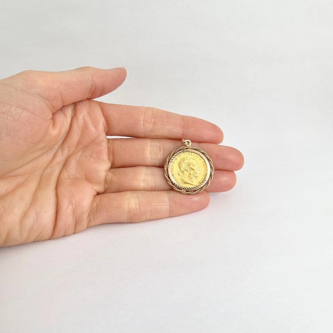 1915 Austrian Coin Franc Avstriae Imperator Pendant 24K Yellow Gold, 5.71 Grams - 4