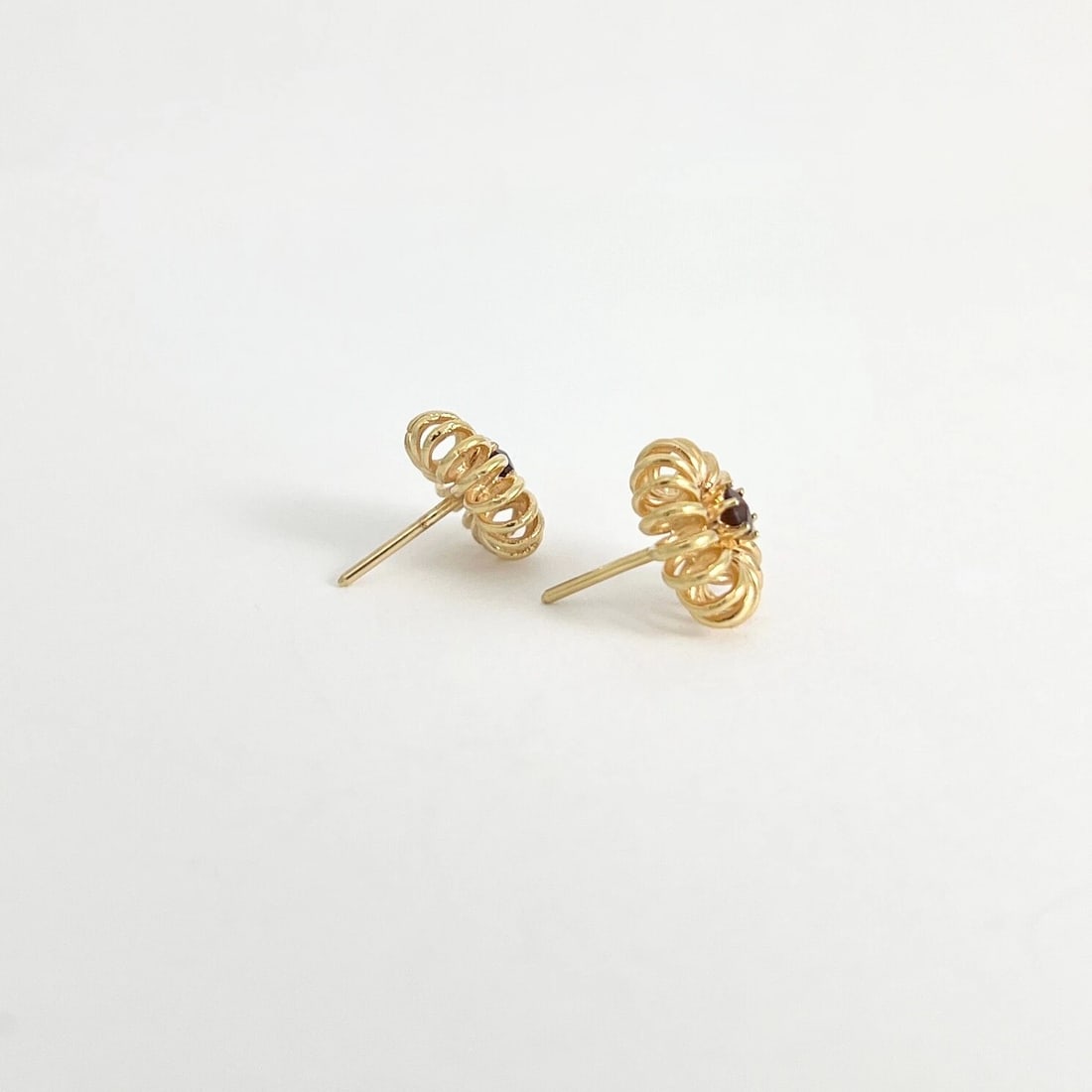 Vintage 1950's Rose Cut Garnet Flower Stud Earrings 14K Yellow Gold, 2.45 Grams - 5