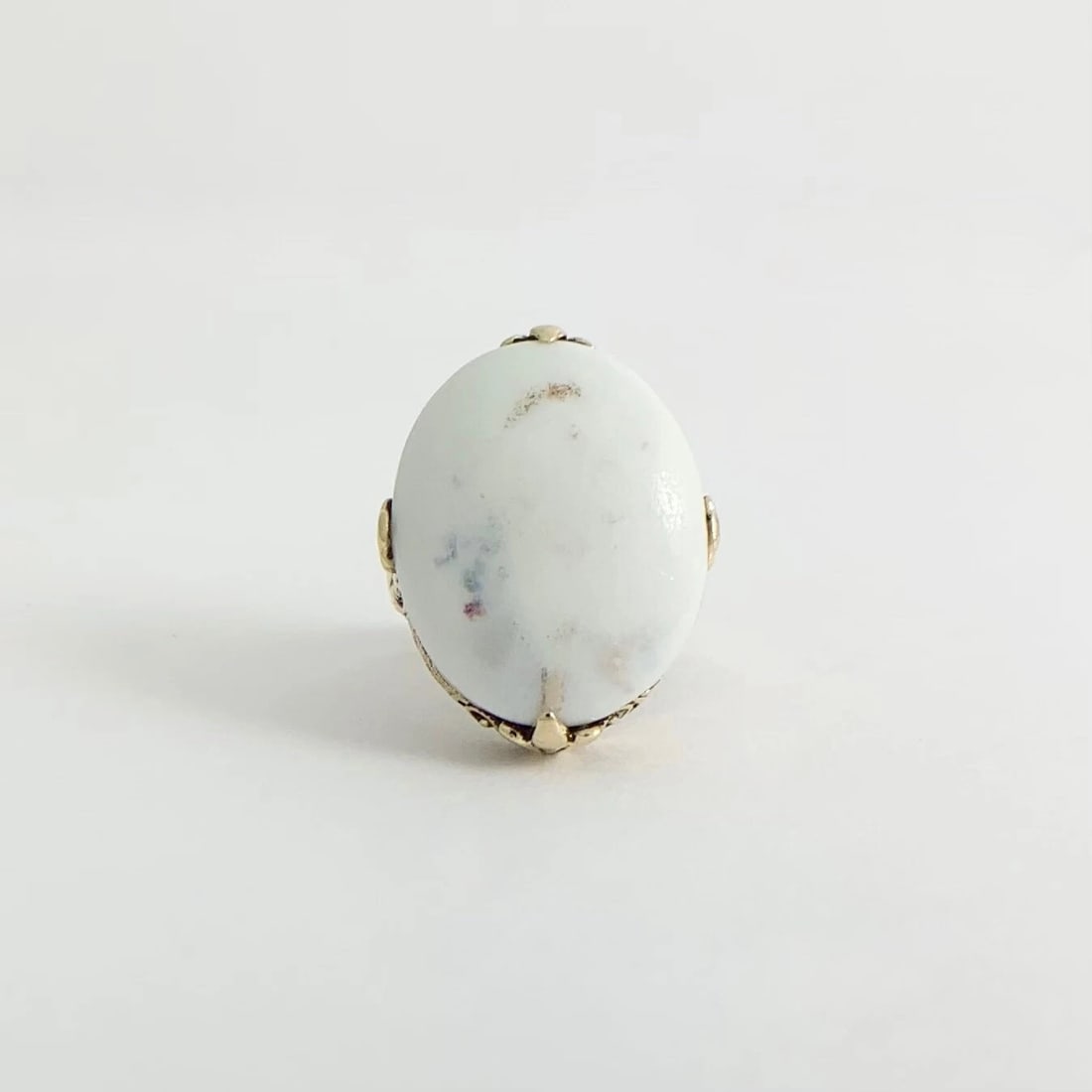 Antique Arts and Crafts 1910 Oval White Scolecite Ring 14K Yellow Gold, 4.74 Gr - 10