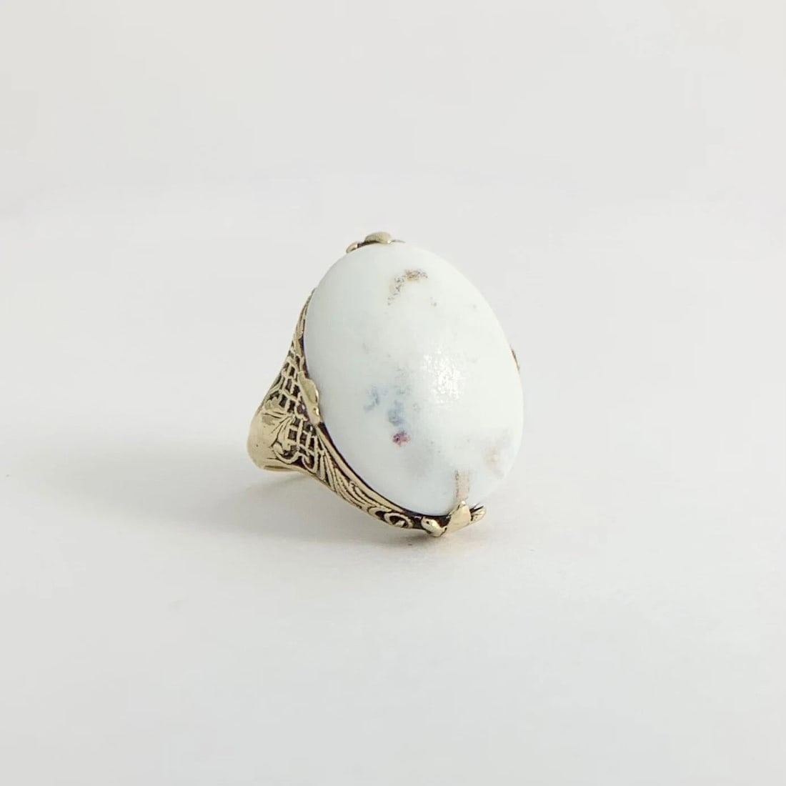 Antique Arts and Crafts 1910 Oval White Scolecite Ring 14K Yellow Gold, 4.74 Gr - 7